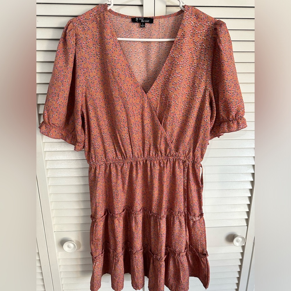 Disposable dress, cool chalis-type fabric, with very fashionable